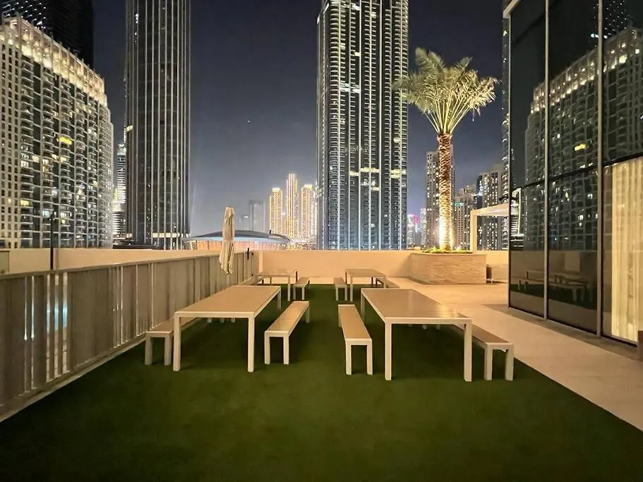 Brand New 2B/R With Burj Khalifa And Fountain View Apartment Dubai 0*,